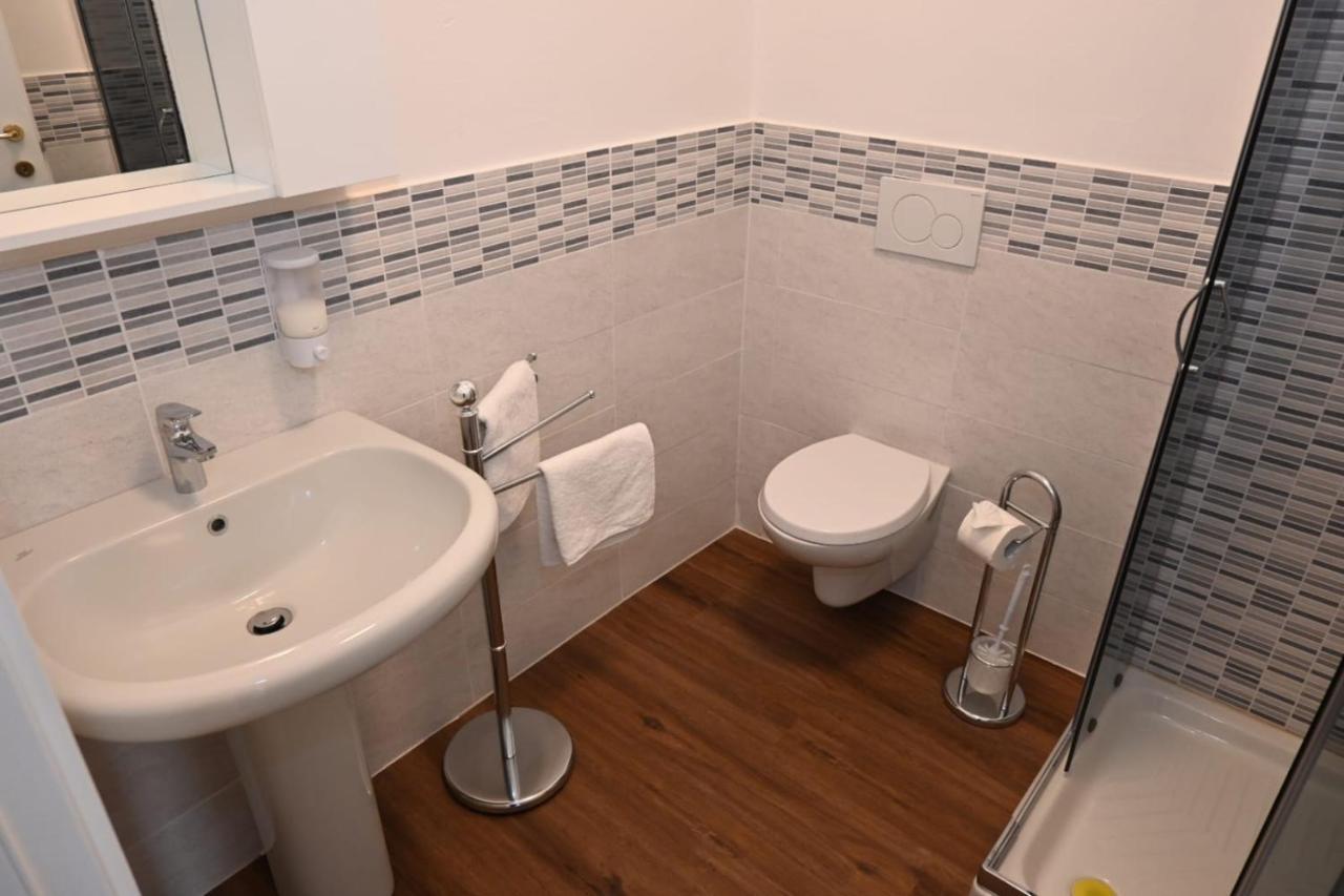 B&B Del Corso Castano Primo Kültér fotó